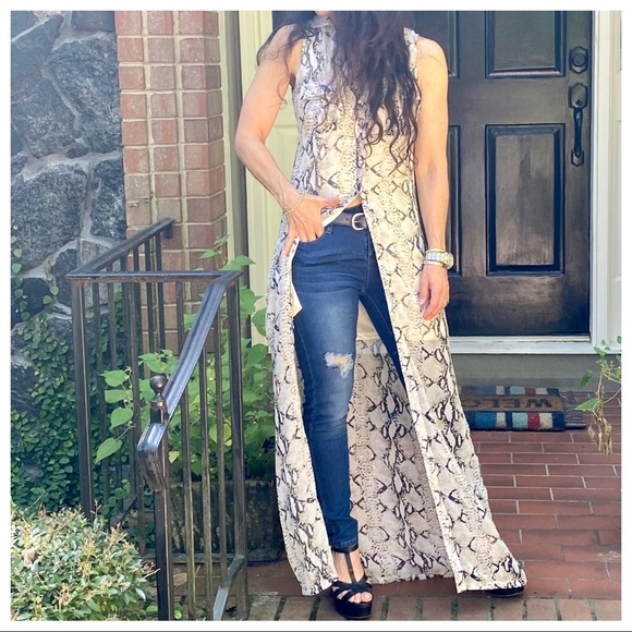 FABULOUS SNAKESKIN BUTTON DOWN DRESS/DUSTER - Picture 4 of 13